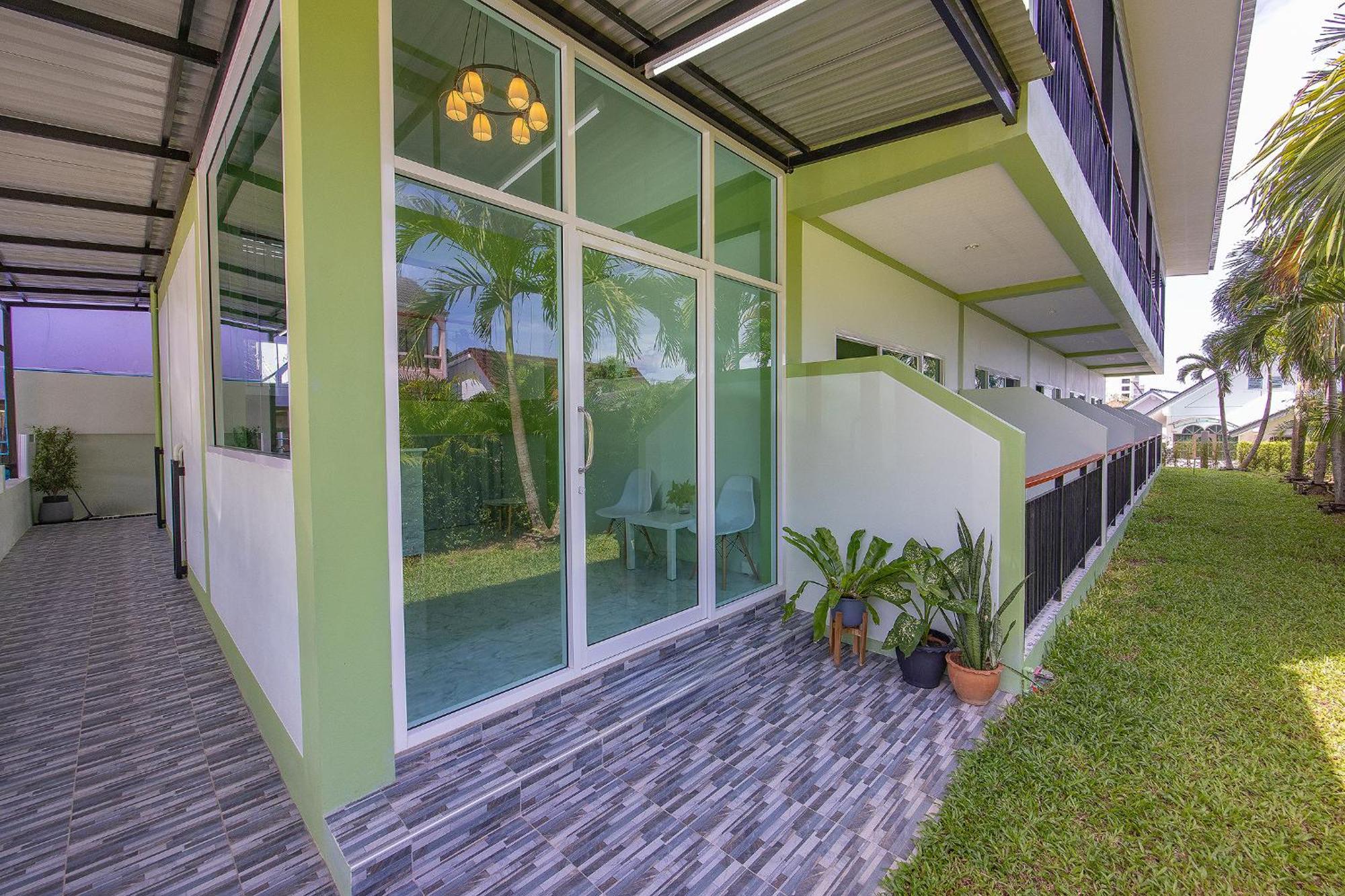 Karon Hotel At 22 Exterior photo